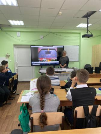 Героев помним имена.